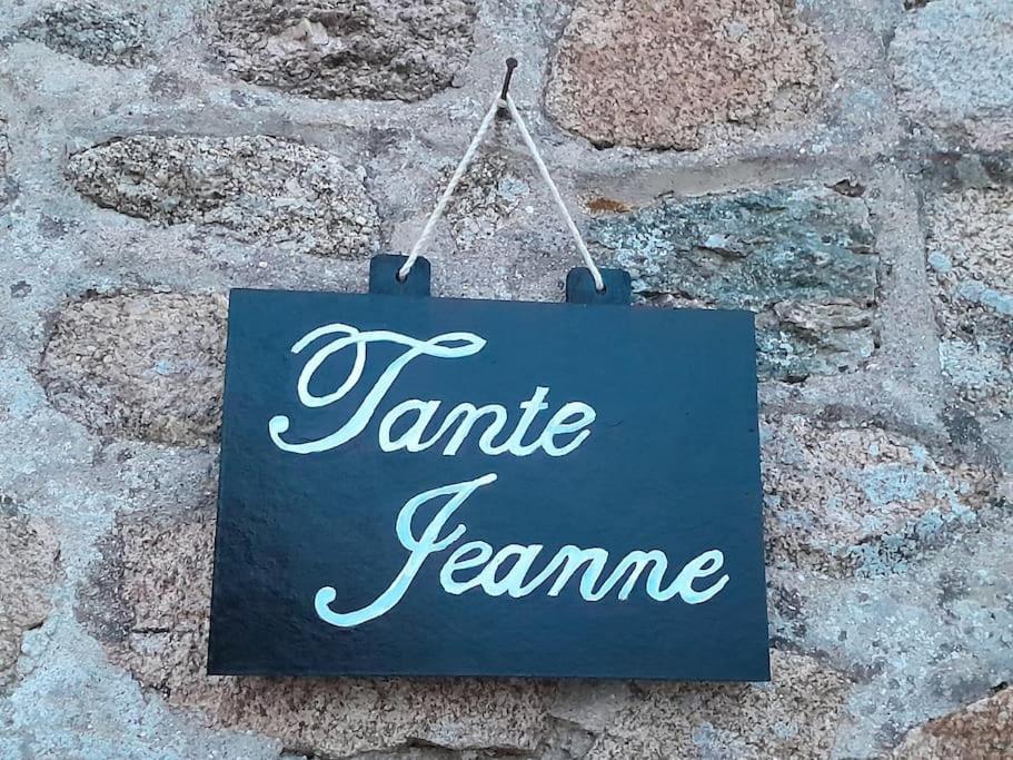 Gite Tante Jeanne Réville Exterior foto
